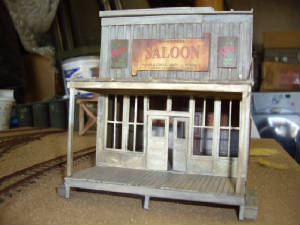 saloon1.JPG